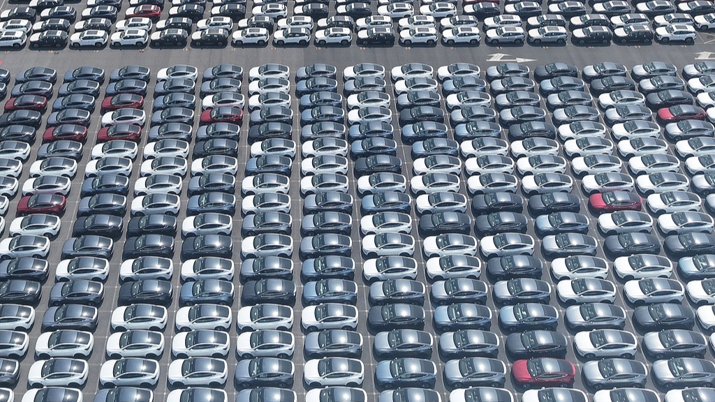 前5个月中国汽车出口249万辆插混汽车出口大增